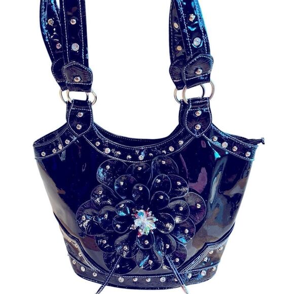 Cowgirl Trendy Black Patent Vinyl Conceal Carry Bag - Picture 3 of 16